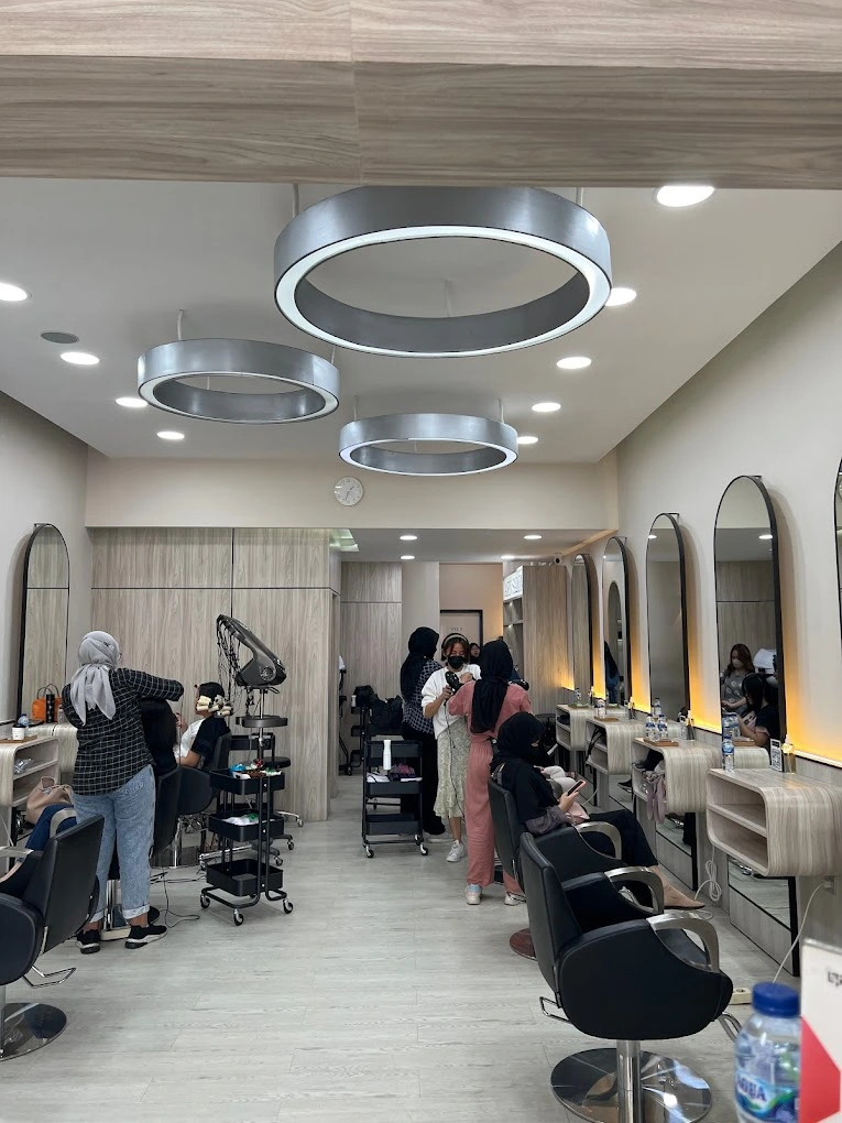 Franchise Salon Kecantikan di Indonesia: Harga & Modal